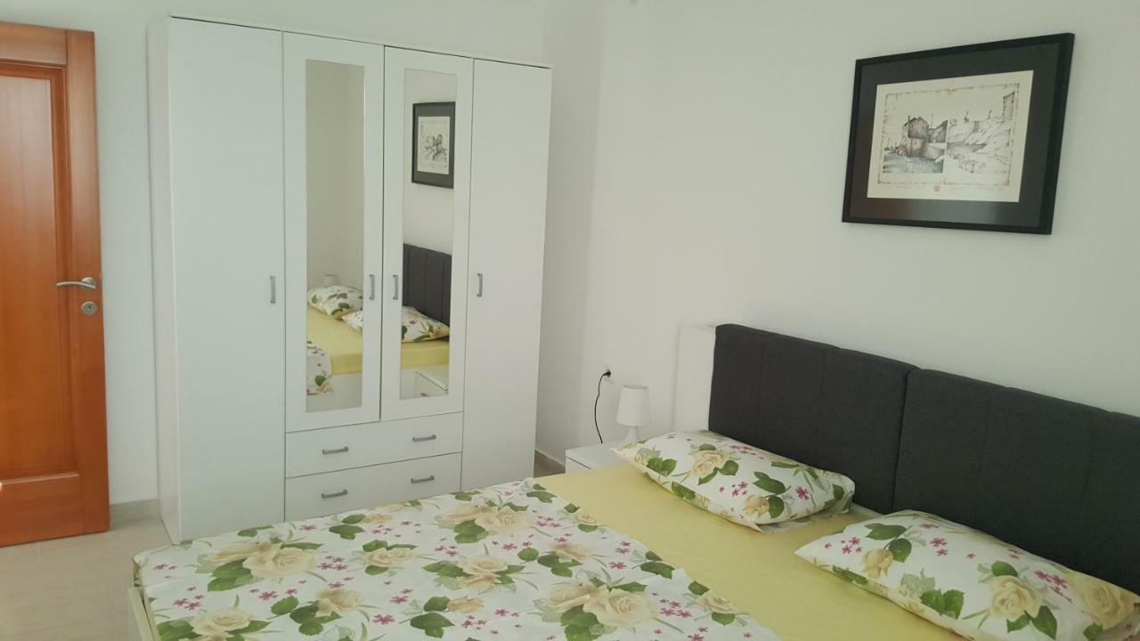 Apartments Rolovina ติวัต ภายนอก รูปภาพ
